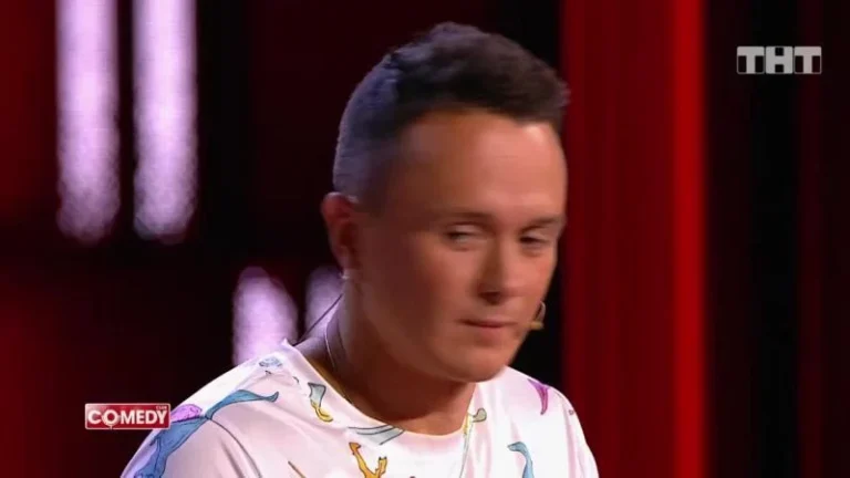 ТВ Шоу Comedy Club: 15 сезон 19 серия — кадр выпуска
